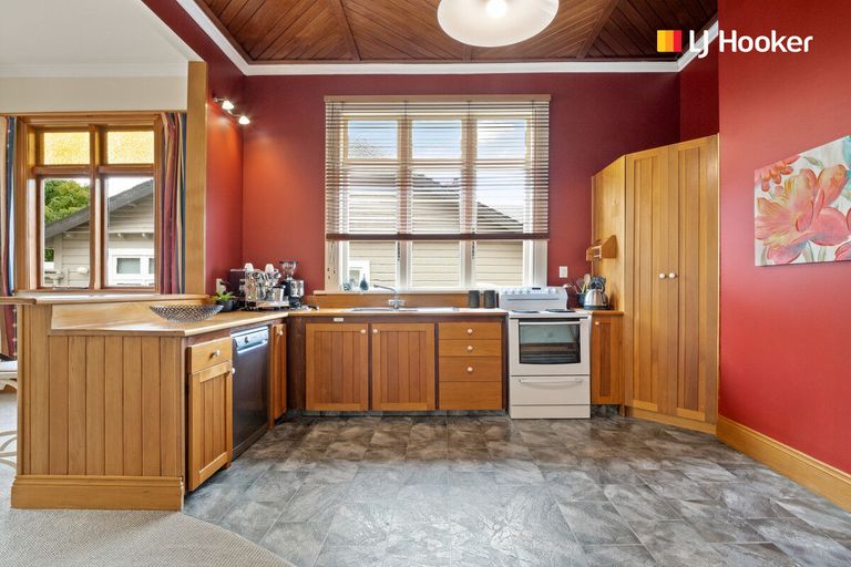 Photo of property in 146 Kenmure Road, Kenmure, Dunedin, 9011