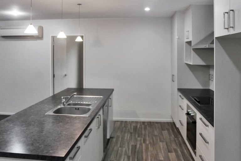 Photo of property in 5 Taggart Place, Sockburn, Christchurch, 8042