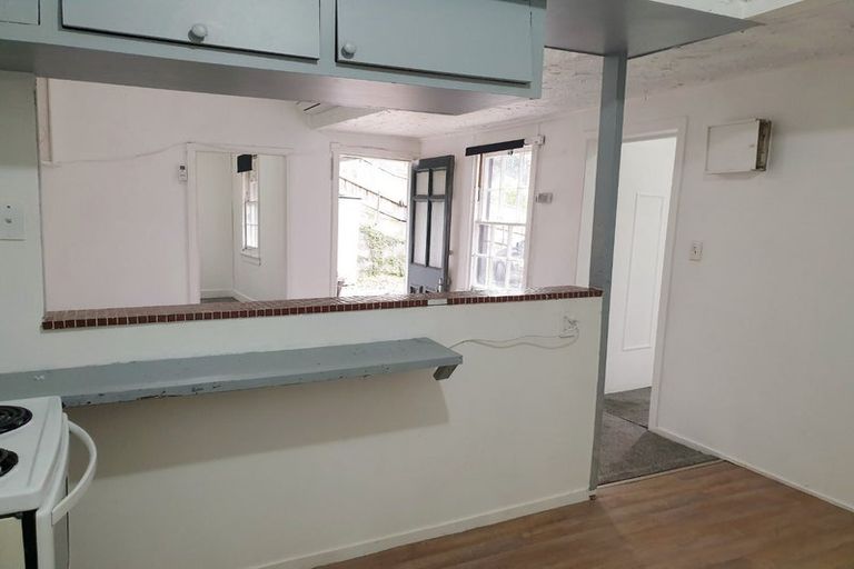 Photo of property in 80 Shakespeare Road, Bluff Hill, Napier, 4110