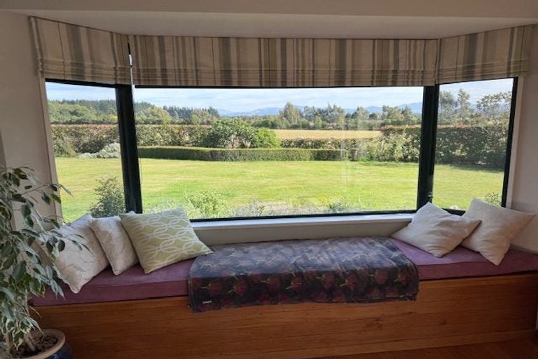 Photo of property in 132 Round Hill Road, Loburn, 7472