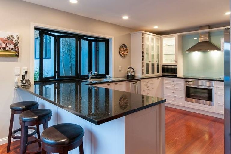 Photo of property in 8 Lynton Road, Bucklands Beach, Auckland, 2012