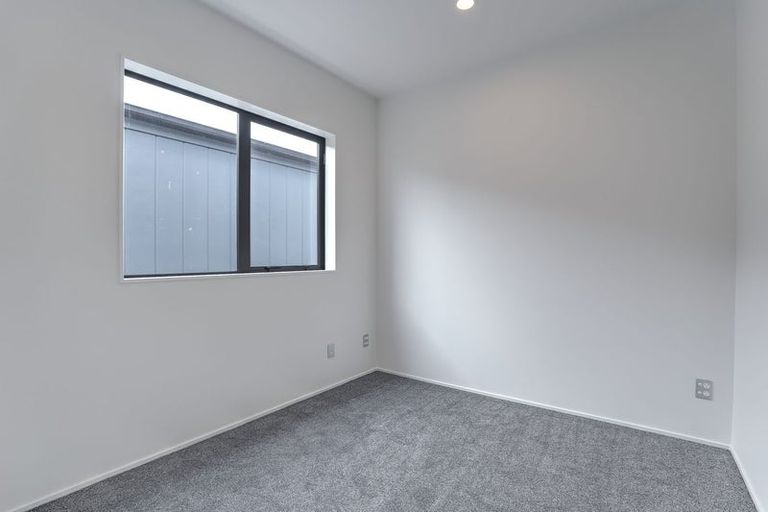 Photo of property in 25 Paretao Street, Massey, Auckland, 0614