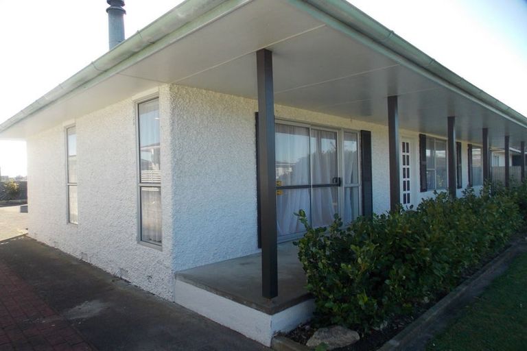 Photo of property in 9 Paradise Place, Milson, Palmerston North, 4414