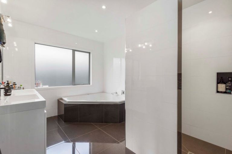 Photo of property in 10 Amokura Crescent, Flagstaff, Hamilton, 3210