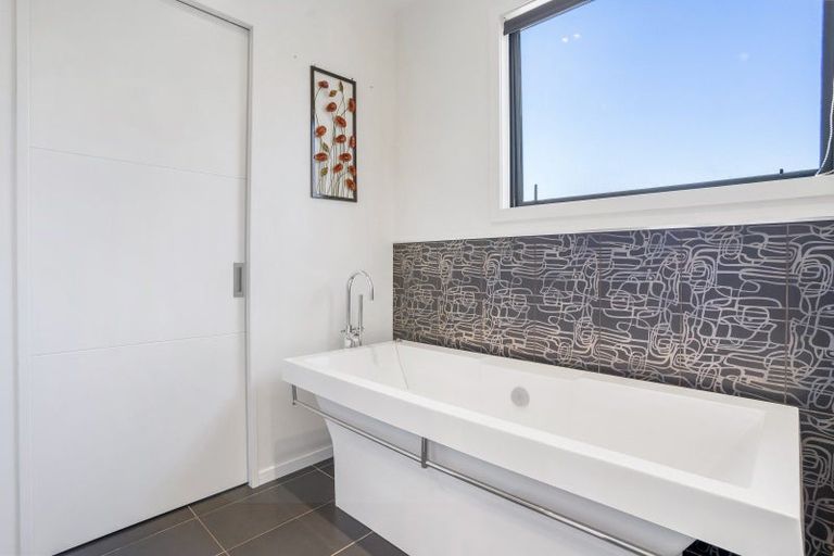 Photo of property in 48a Egerton Road, Winton, 9781