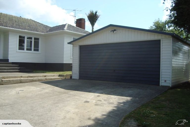 Photo of property in 1/23 Commissariat Road, Mount Wellington, Auckland, 1060