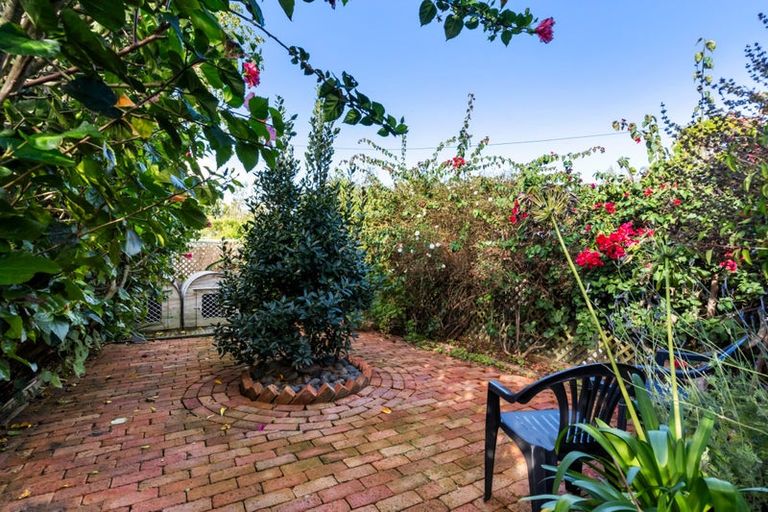 Photo of property in 20 Lake Road, Devonport, Auckland, 0624