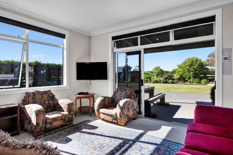 Photo of property in 5674 Mountain Road, Normanby, Hawera, 4673