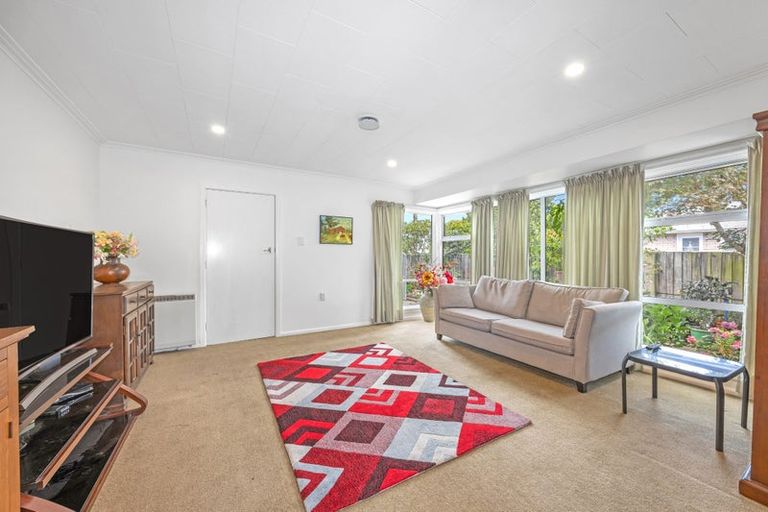 Photo of property in 91 Prestons Road, Redwood, Christchurch, 8051