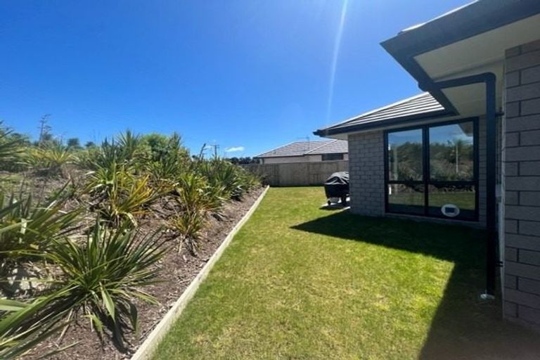 Photo of property in 85 Hills View Drive, Papamoa, 3118