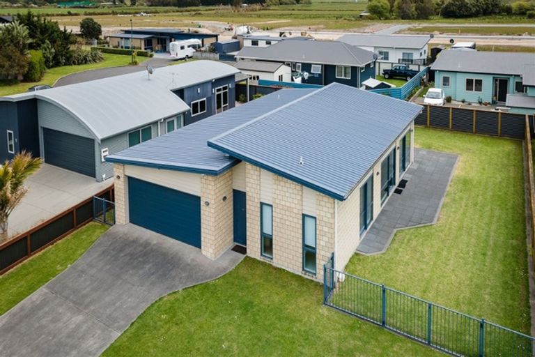 Photo of property in 16 Surfers Avenue, Waihi Beach, 3611