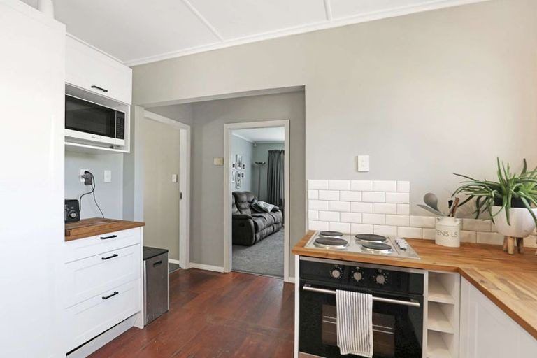 Photo of property in 43 Lewis Avenue, Aramoho, Whanganui, 4500