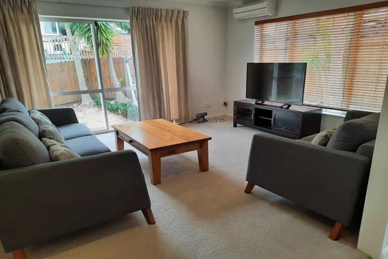 Photo of property in 44a Rodney Street, Howick, Auckland, 2014