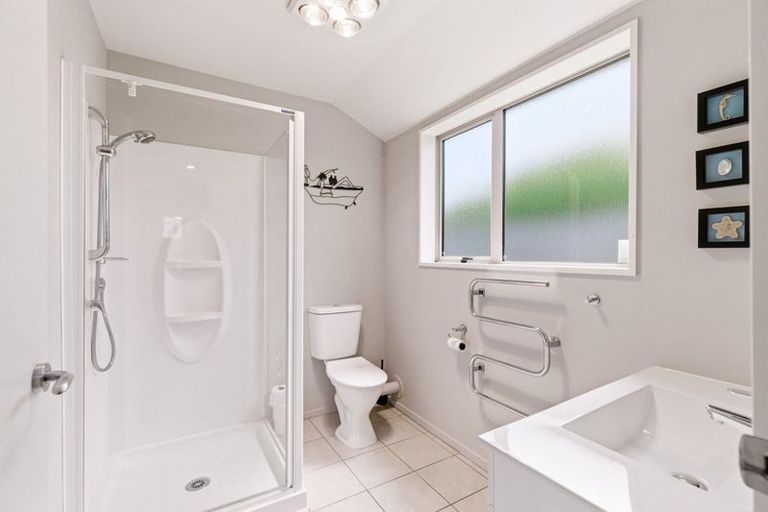 Photo of property in 13c Selwyn Street, Somerfield, Christchurch, 8024