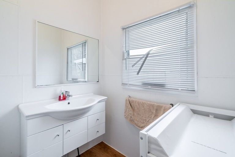 Photo of property in 98 Hokonui Drive, Gore, 9710