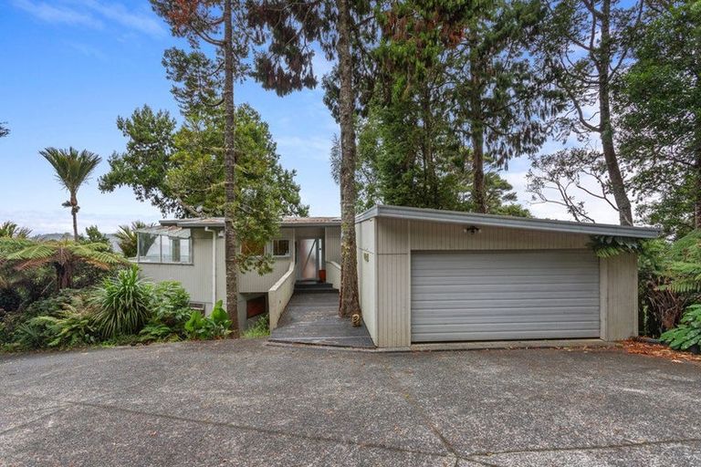 Photo of property in 276 Shaw Road, Titirangi, Auckland, 0604