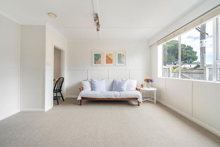 Photo of property in 25 Tuatoru Street, Eastbourne, Lower Hutt, 5013
