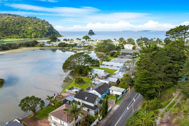 Photo of property in 8 Waiwera Road, Waiwera, Orewa, 0994