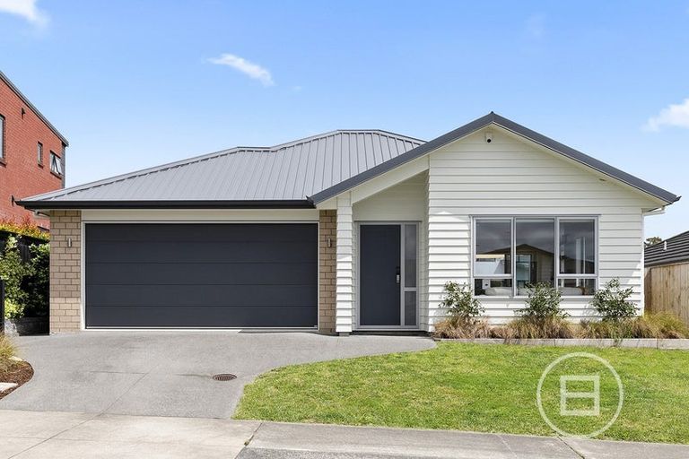Photo of property in 52 Jane Maree Road, Kumeu, 0810