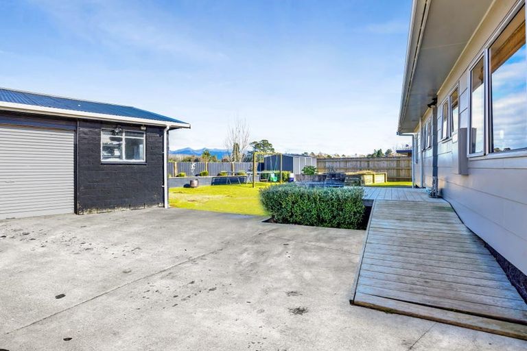 Photo of property in 1 Raunui Crescent, Inglewood, 4330