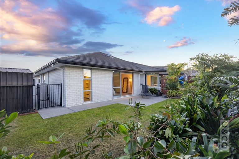 Photo of property in 19 Riverhead Point Drive, Riverhead, 0820