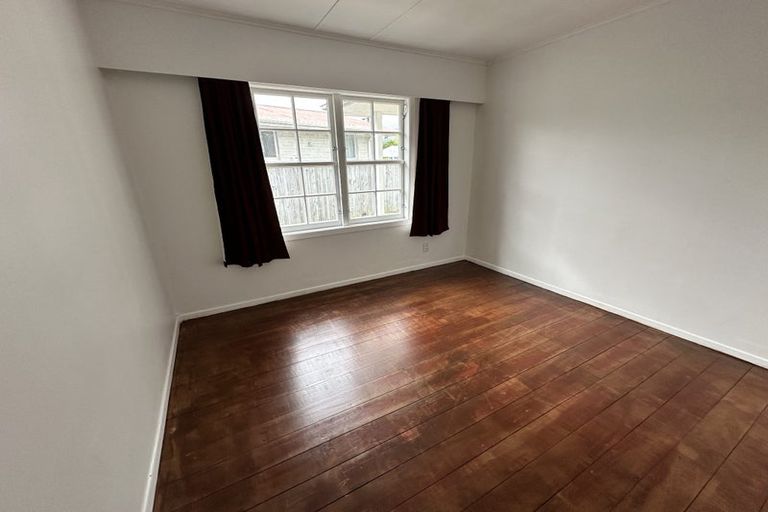 Photo of property in 22 Mary Crescent, Elderslea, Upper Hutt, 5018