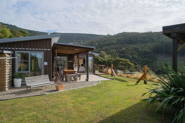 Photo of property in 35 Bradley Road, Osborne, Port Chalmers, 9081