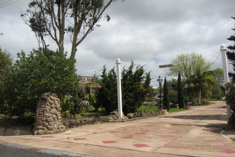 Photo of property in 5 Karaka Road, Whenuapai, Auckland, 0618