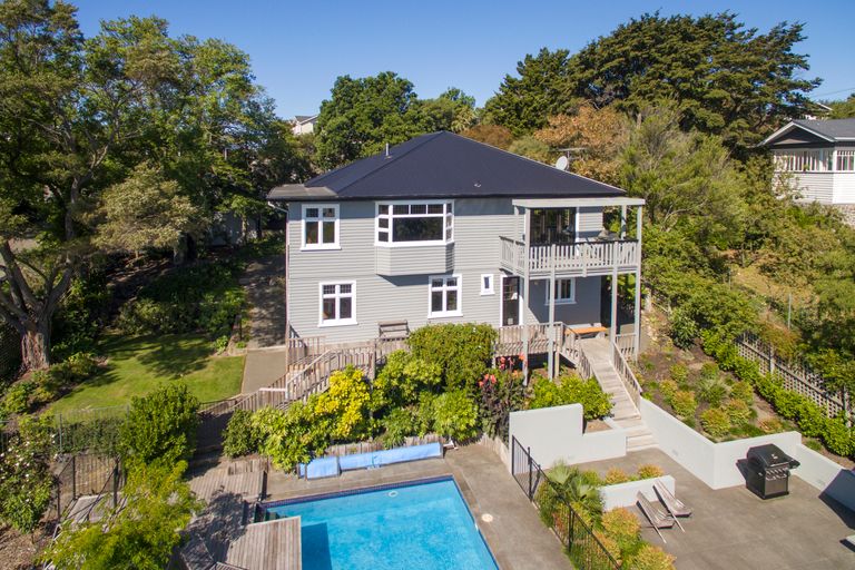 Photo of property in 16 Huntsbury Avenue, Huntsbury, Christchurch, 8022