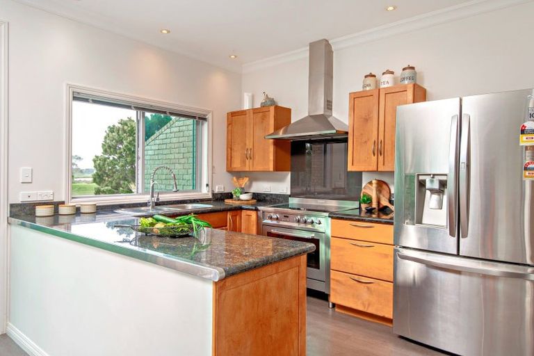 Photo of property in 28a Barry Avenue, Whakatane, 3120