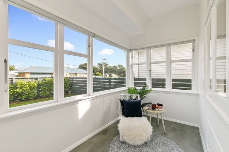 Photo of property in 52 Argentine Avenue, Miramar, Wellington, 6022