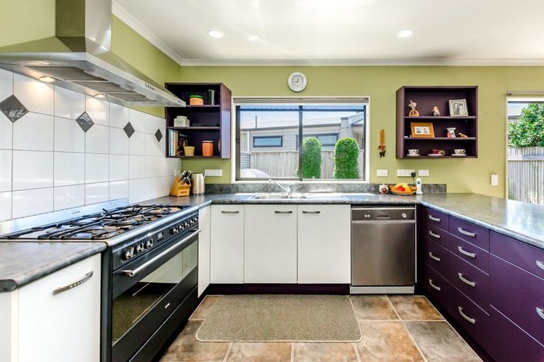 Photo of property in 23 Consort Close, Paraparaumu Beach, Paraparaumu, 5032