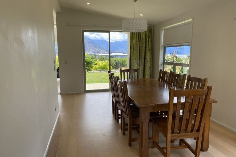 Photo of property in 7 Valley Crescent, Wanaka, 9305