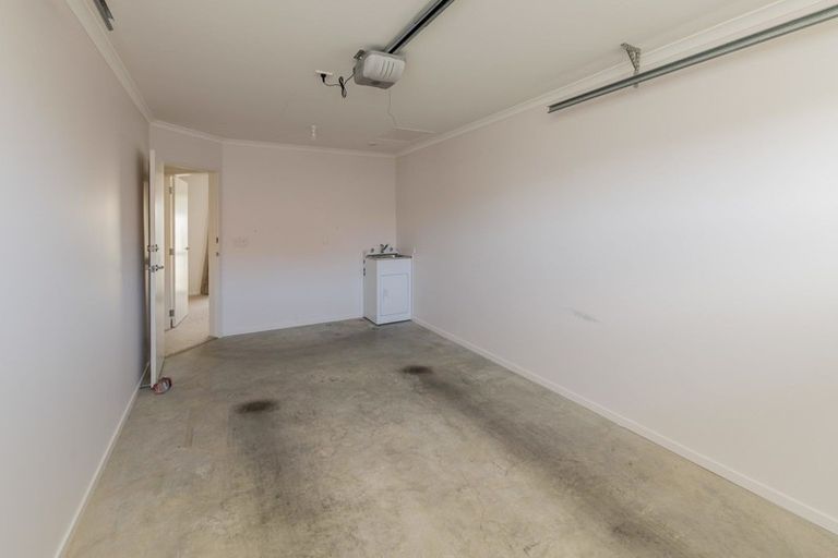 Photo of property in Rangeview Villas, 49/9 Fuller Close, Levin, 5510