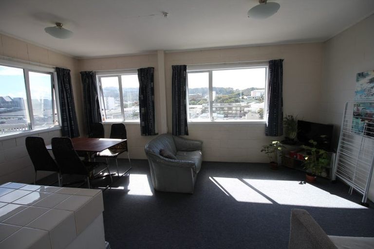Photo of property in Carillion/the Knoll, 33 Thompson Street, Mount Cook, Wellington, 6011