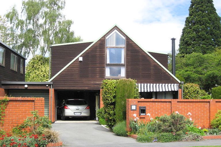 Photo of property in 5 Frith Place, Burnside, Christchurch, 8053
