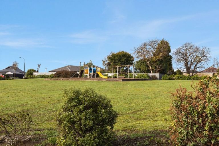 Photo of property in 27 Stillwater Avenue, Burwood, Christchurch, 8083