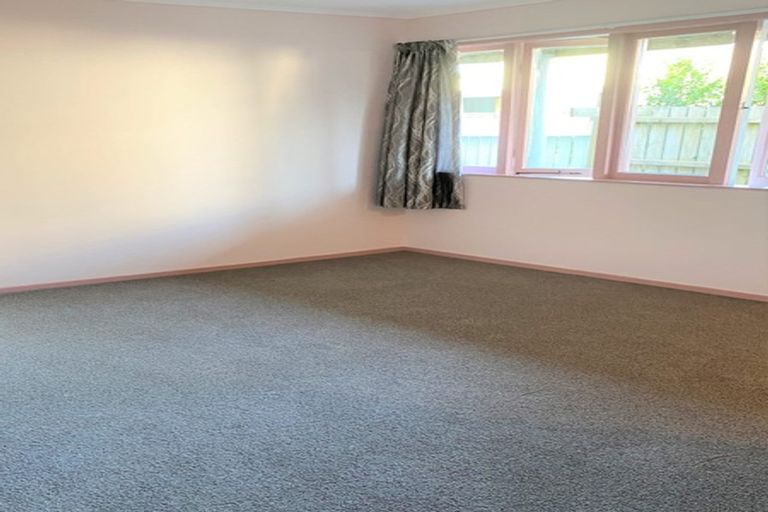 Photo of property in 30 Beach Road, Onerahi, Whangarei, 0110