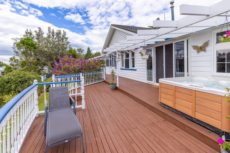 Photo of property in 14 Hillside Heights Road, Huntly, 3771