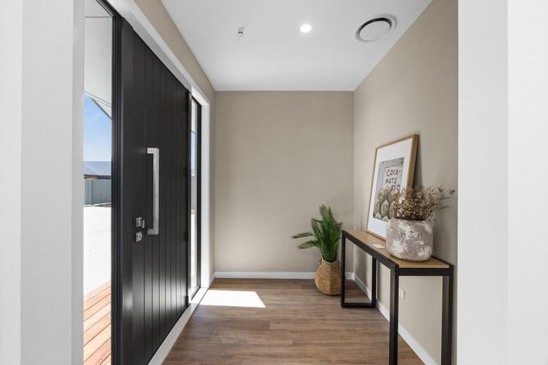 Photo of property in 5 Wai Whatu Street, Meeanee, Napier, 4110