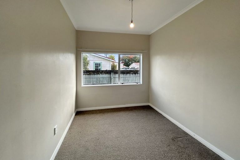 Photo of property in 28 Cambridge Street, Milson, Palmerston North, 4414