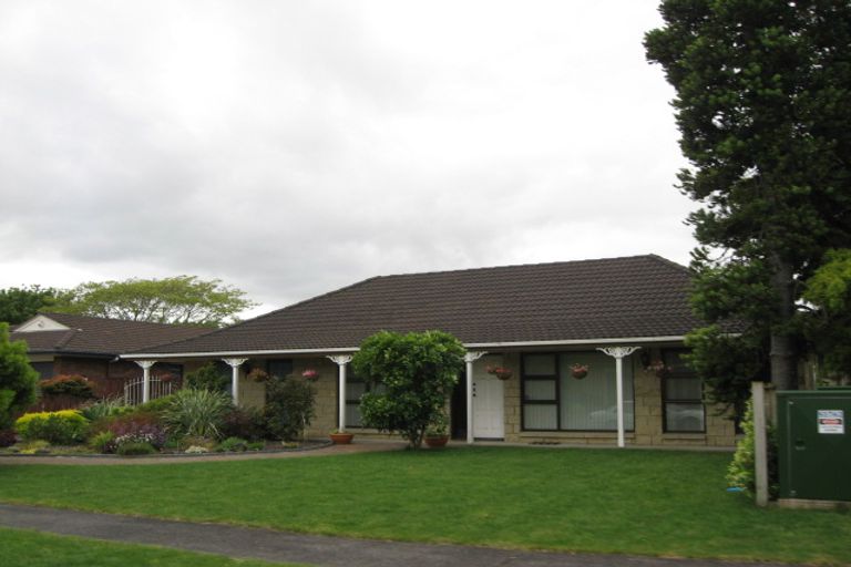 Photo of property in 6 Peridot Place, Conifer Grove, Takanini, 2112