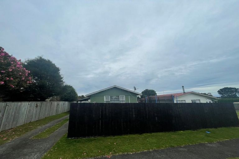 Photo of property in 11 Villa Place, Bell Block, New Plymouth, 4312