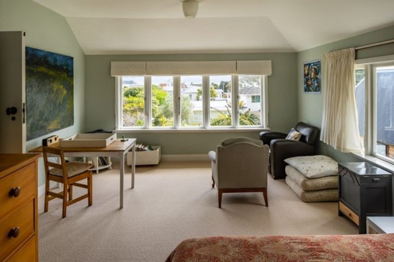 Photo of property in 325b Muritai Road, Eastbourne, Lower Hutt, 5013