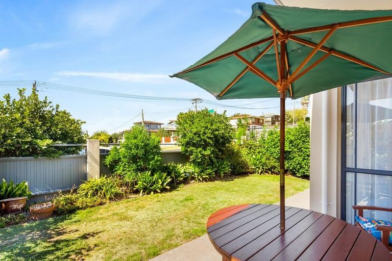 Photo of property in 20a Auld Street, Torbay, Auckland, 0630