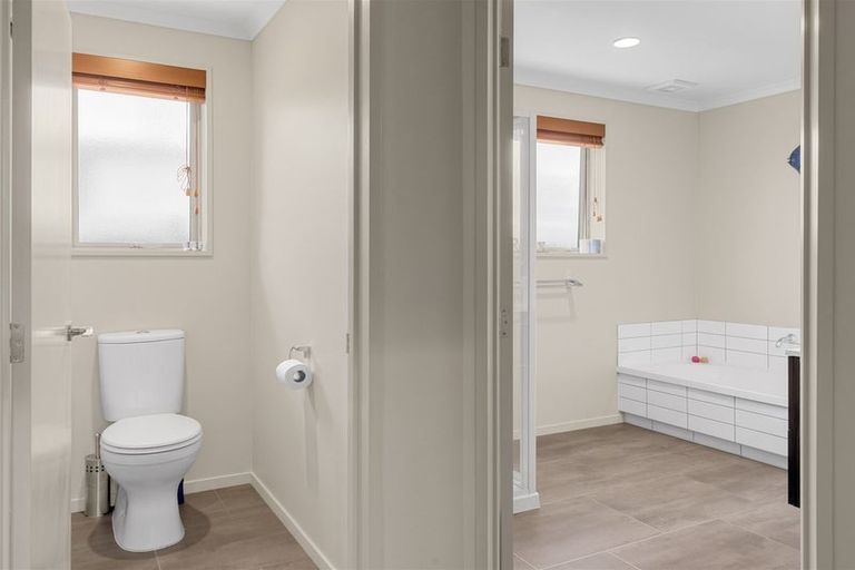 Photo of property in 16 Forbes Street, Westport, 7825