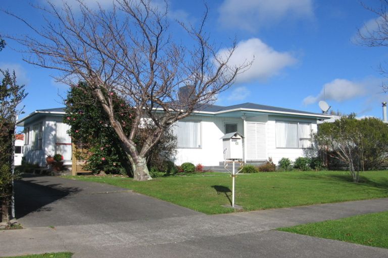 Photo of property in 36 Geraldine Crescent, Cloverlea, Palmerston North, 4412