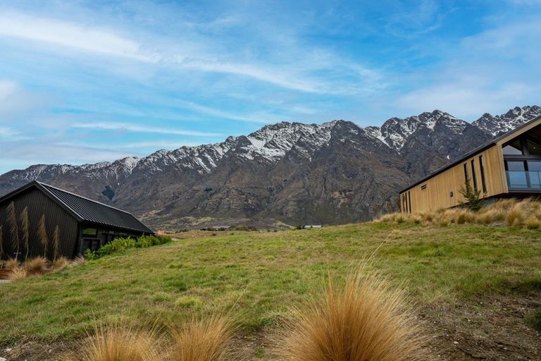 Photo of property in 24 Falconer Rise, Jacks Point, Queenstown, 9371