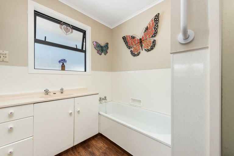 Photo of property in 25 Whitaker Street, Otumoetai, Tauranga, 3110