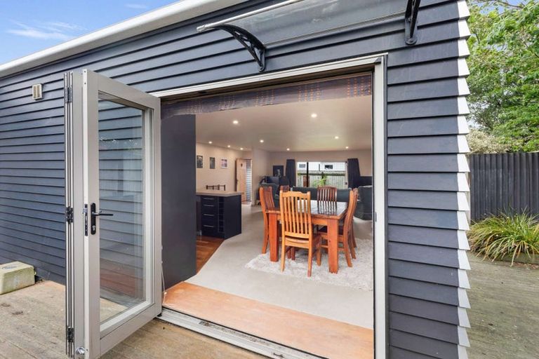 Photo of property in 30 Knowles Street, Terrace End, Palmerston North, 4410